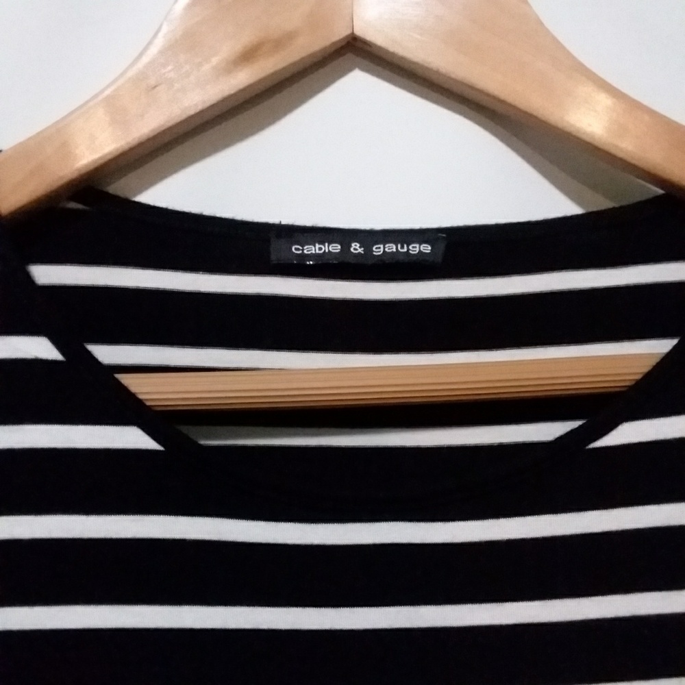 ▪︎Gable & Gauge▪︎Women's Striped Blouse - Picture 2 of 6
